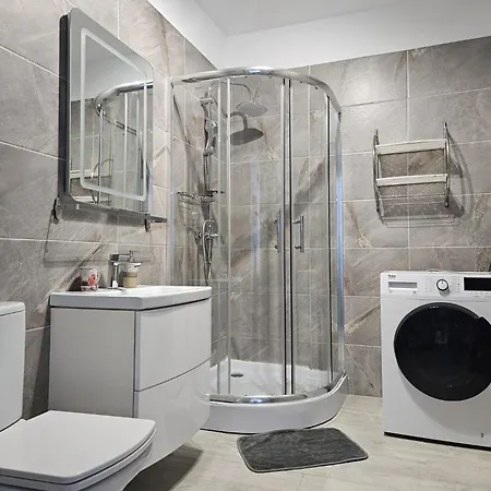 Otis - Alezzi Parcare Subterana Apartment Navodari